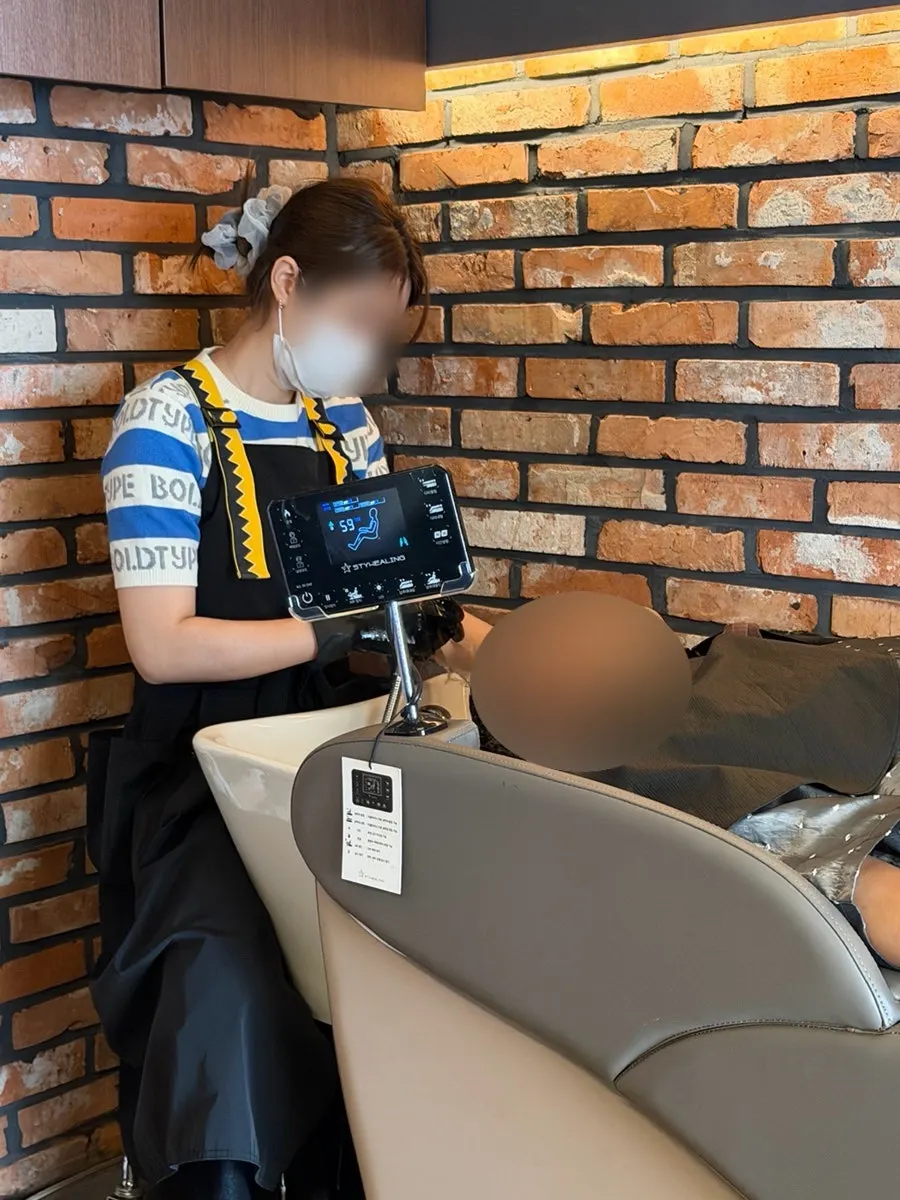 모멘티움 대기 공간 테이블