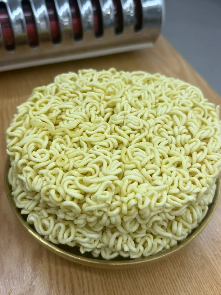 라면사리를 넣어 끓이는 매운탕