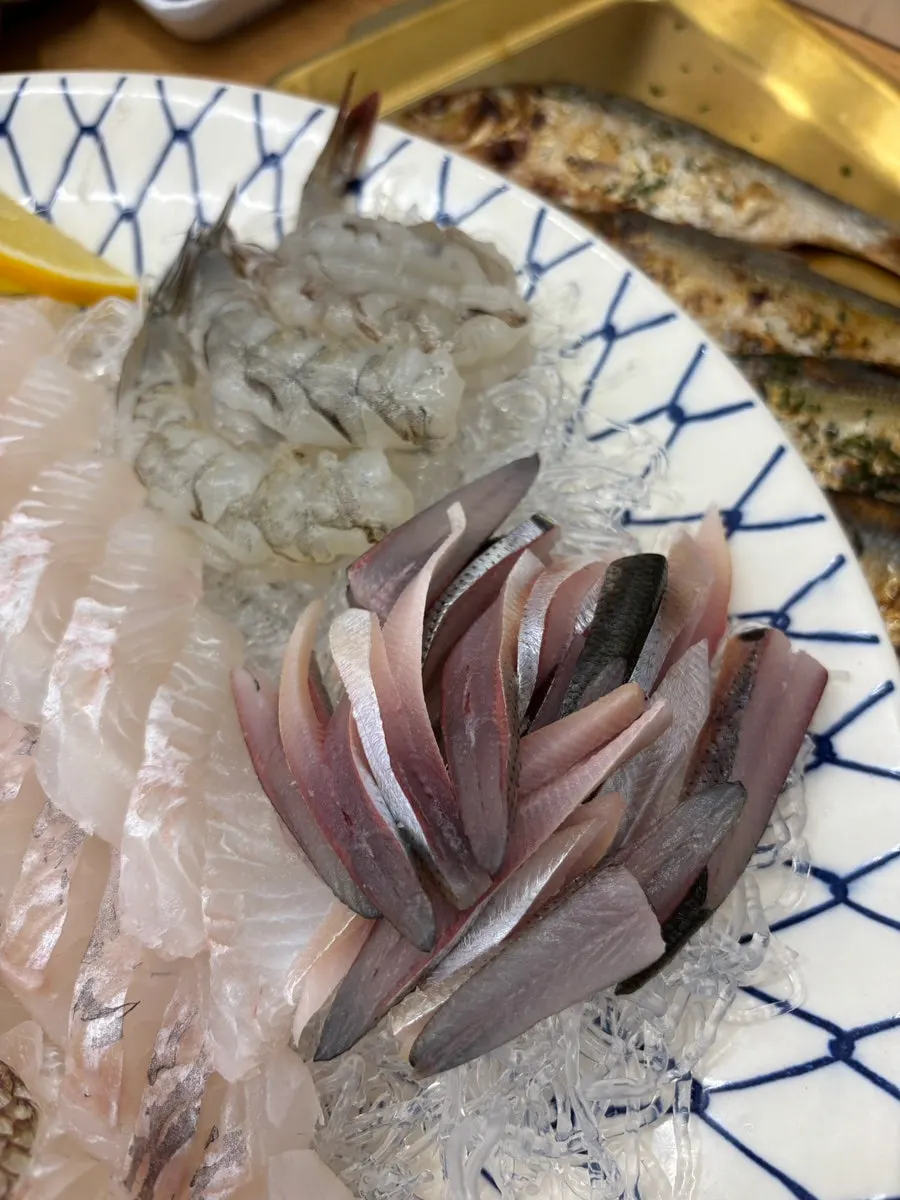 뼈째 썰어 나온 가을 전어회