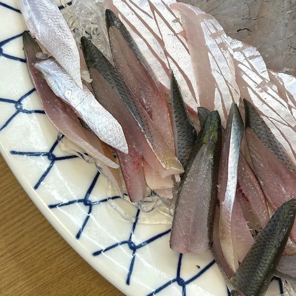 秋の旬コノシロ刺身の一皿