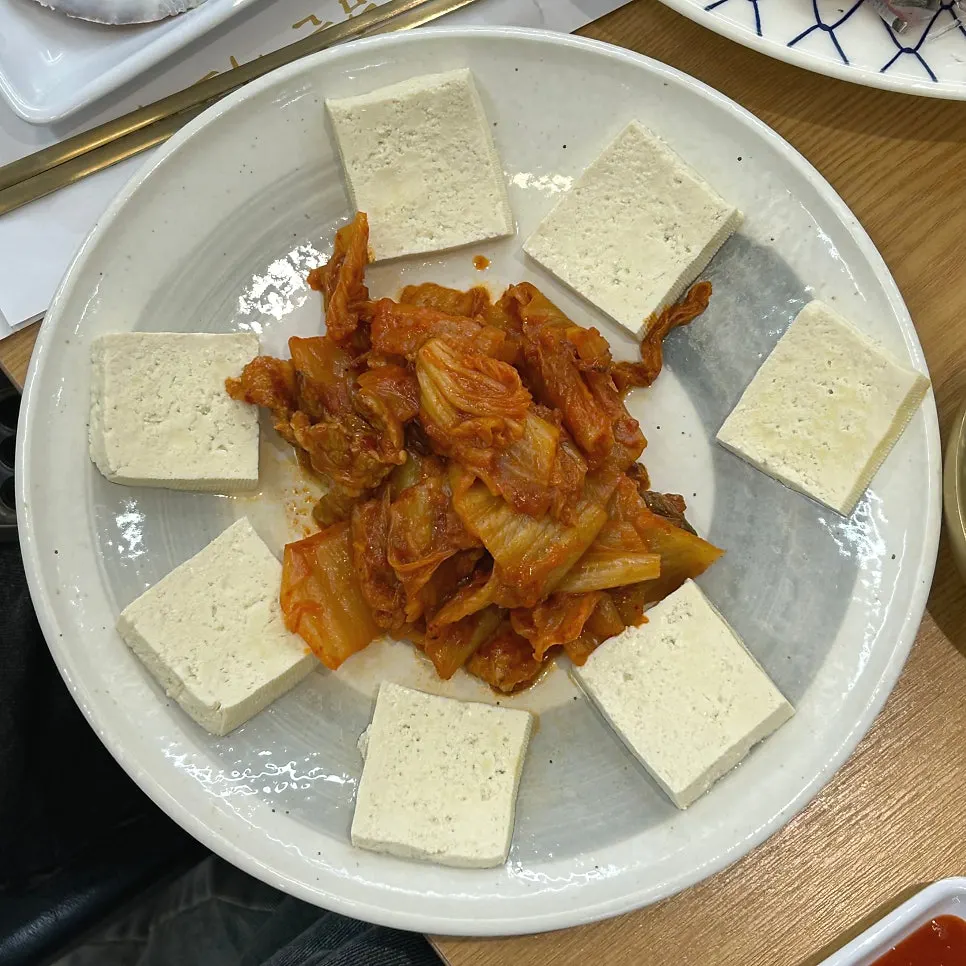 サイドで出された豆腐キムチ
