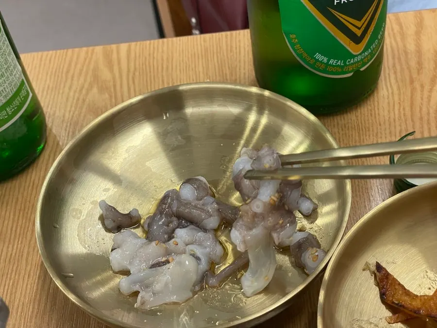 A plate of live octopus