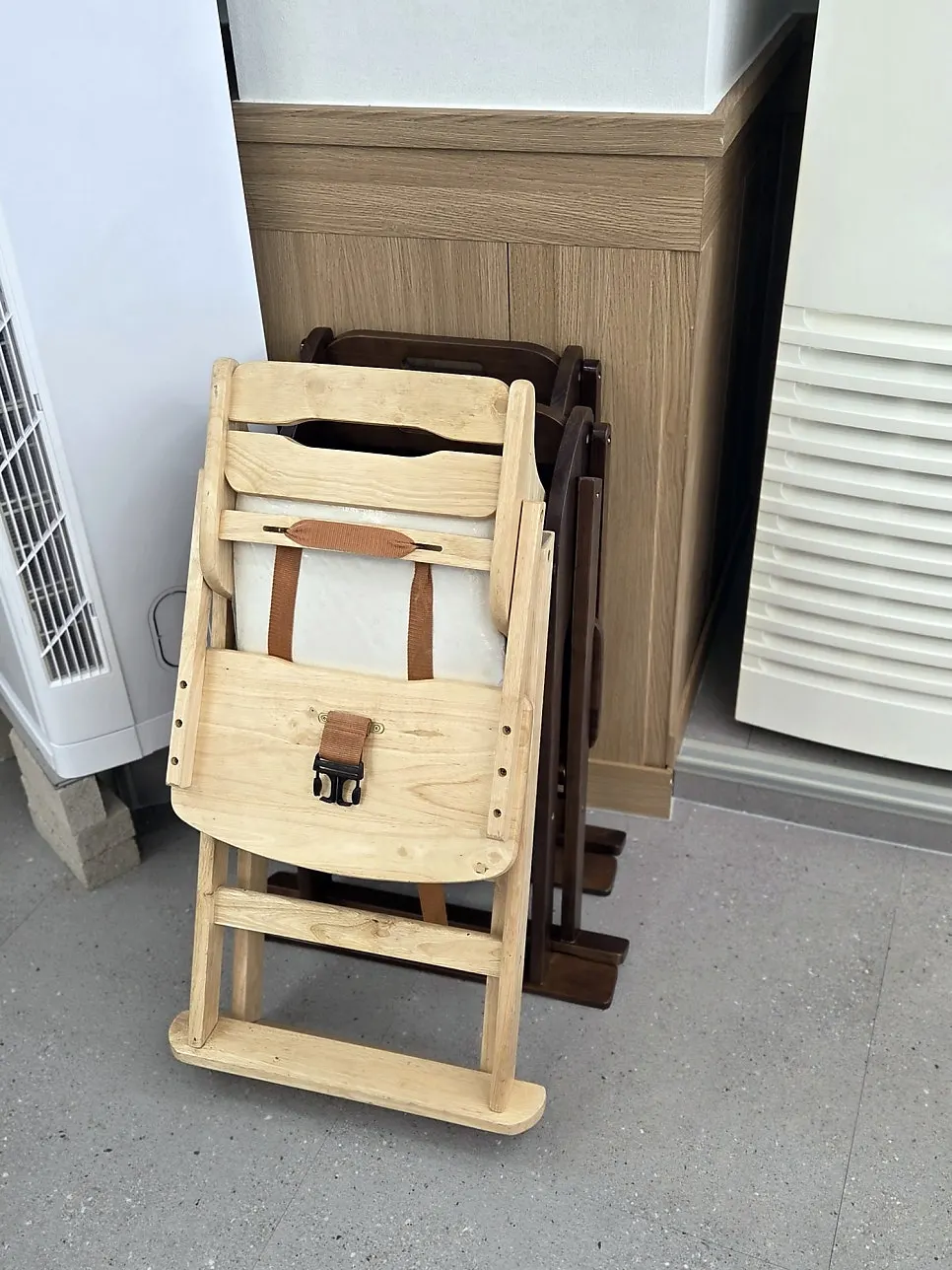 여럿이 앉을 수 있는 넓은 홀 좌석