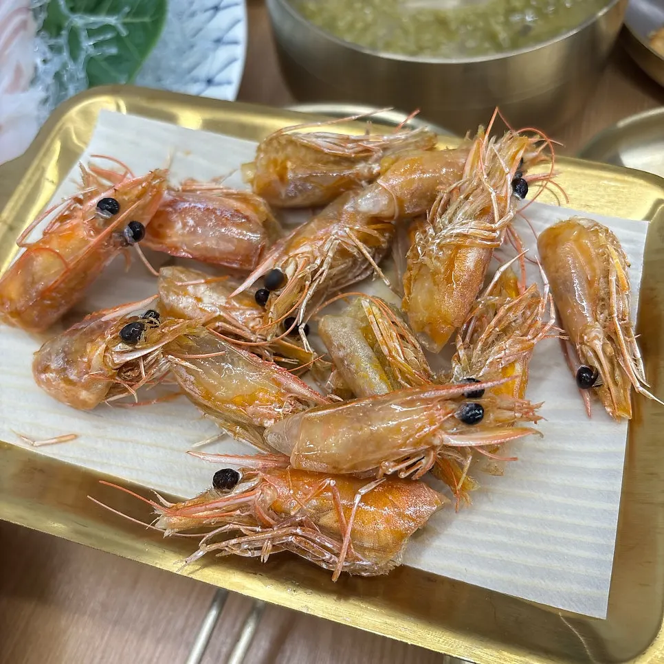 Crispy fried shrimp heads