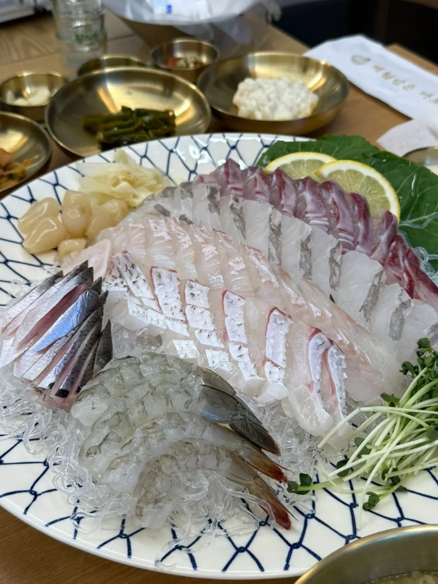 Plate of butter-grilled shrimp heads