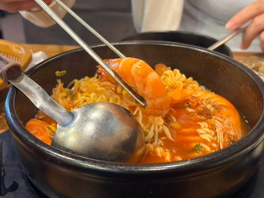 Raw shrimp sashimi table near Mapogu-cheong Station with mullet upgrade, ₩55,000: Mapo Bamdada