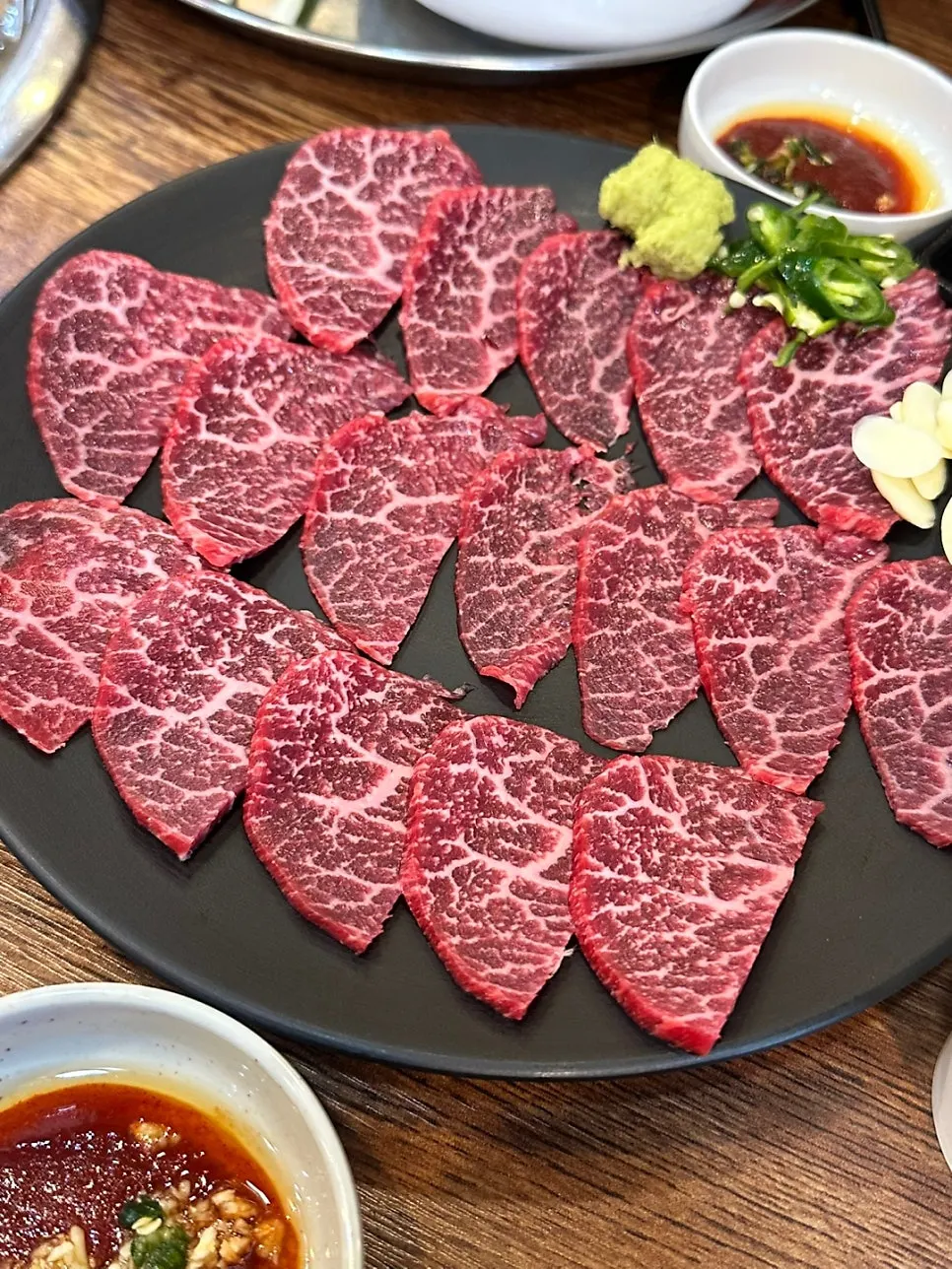 Korean beef kkuritsal sashimi served on a plate