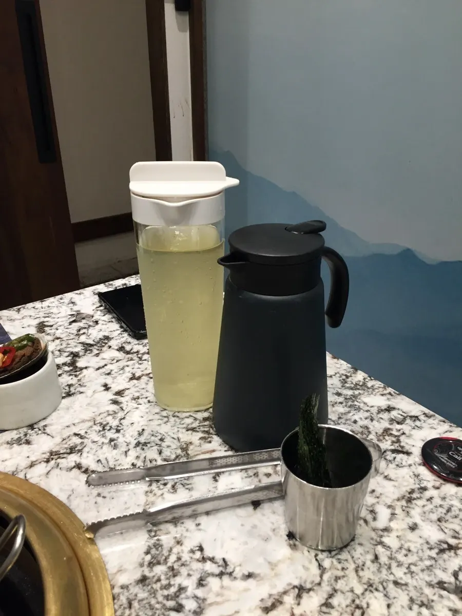 기본으로 제공되는 메밀차 한 잔