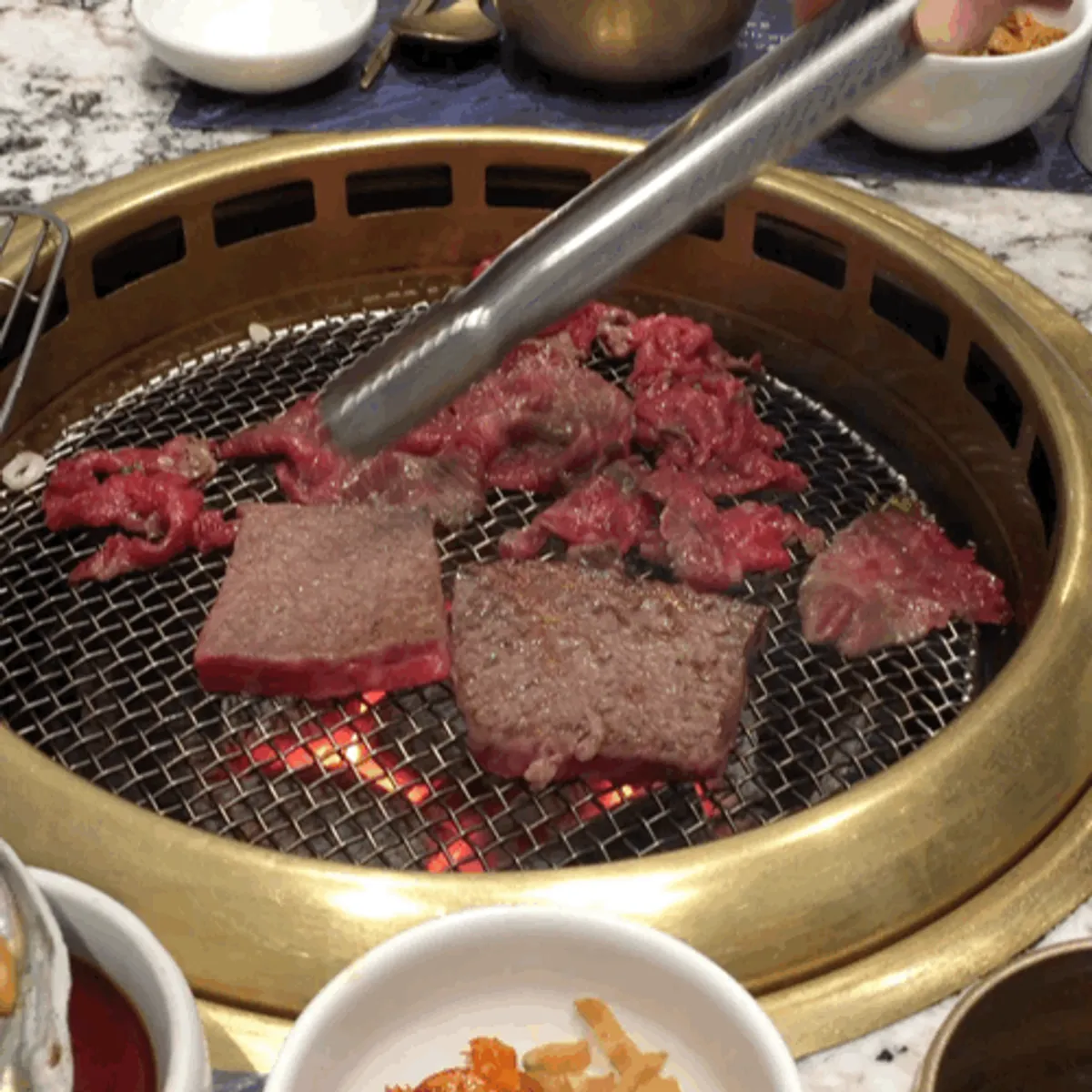 전복장과 버터밥을 곁들인 한 그릇