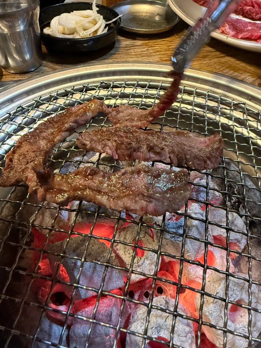 烤得厚实的皇帝牛肋条