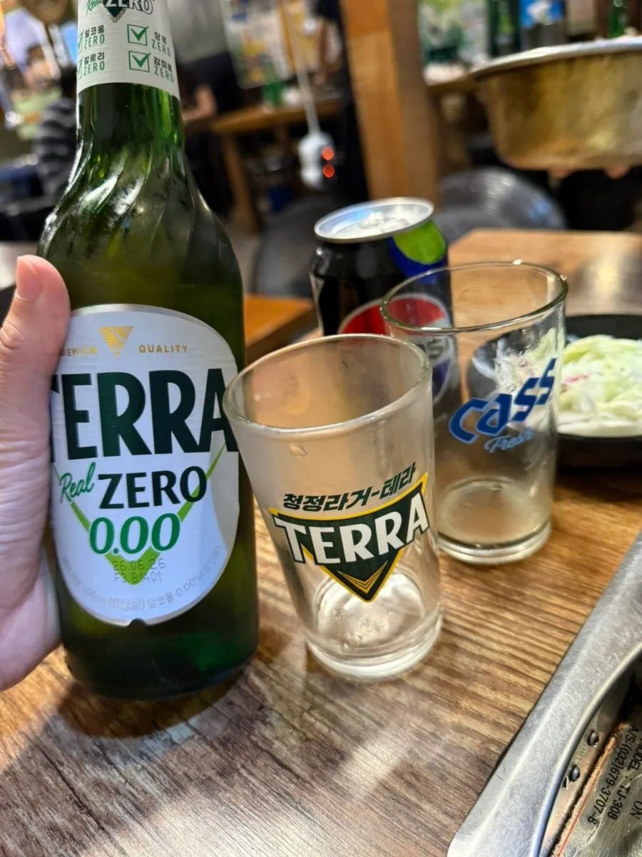烤肉搭配泰拉零度的用餐