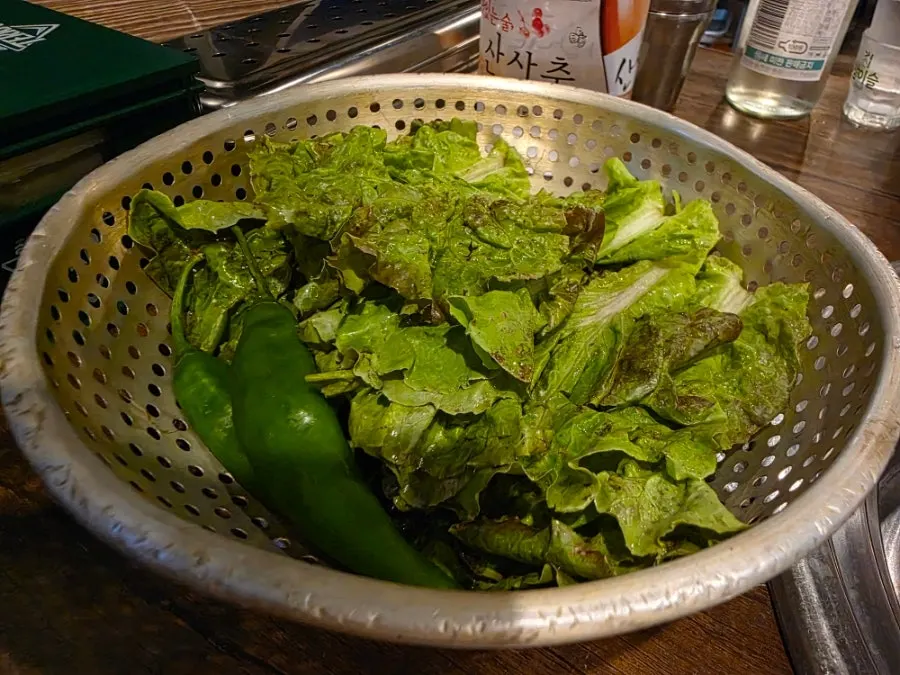 Lettuce and pickled onion side dishes