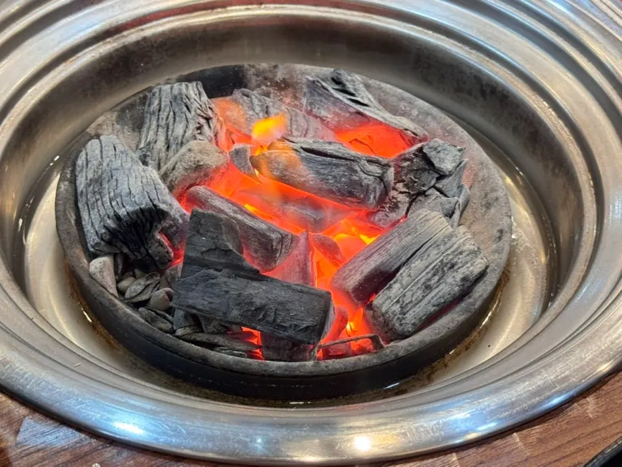 숯불구이 고기 상차림