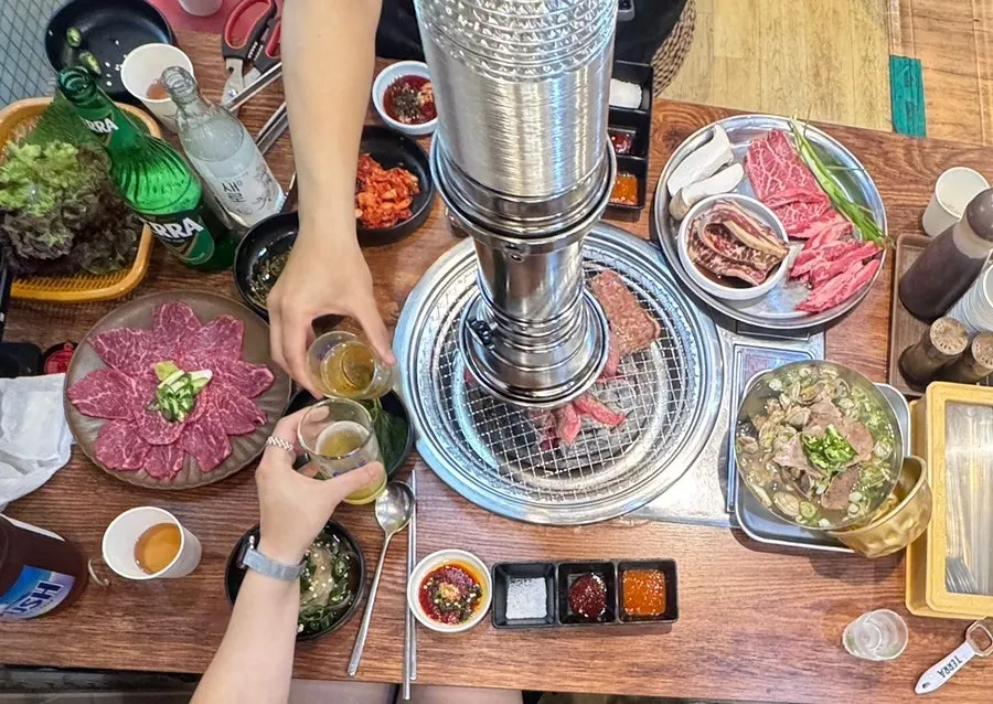 식사와 함께 준비된 결명자차
