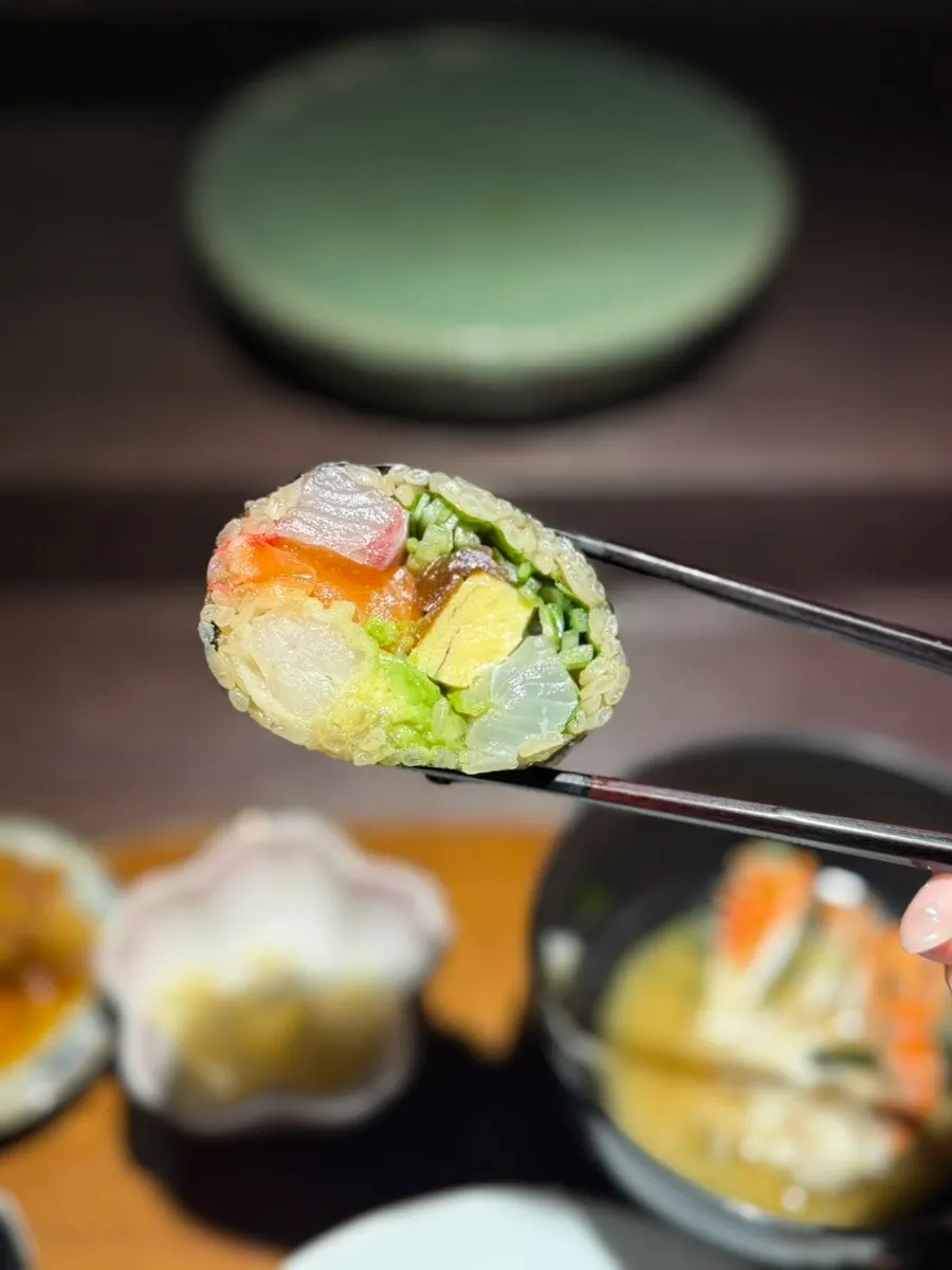 Plate of gamtae negitoro sushi