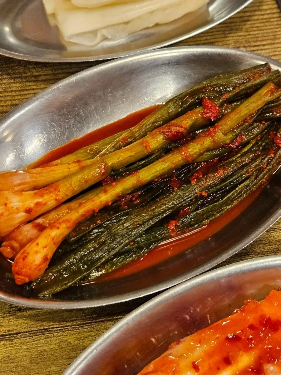 접시에 담긴 전라도 파김치