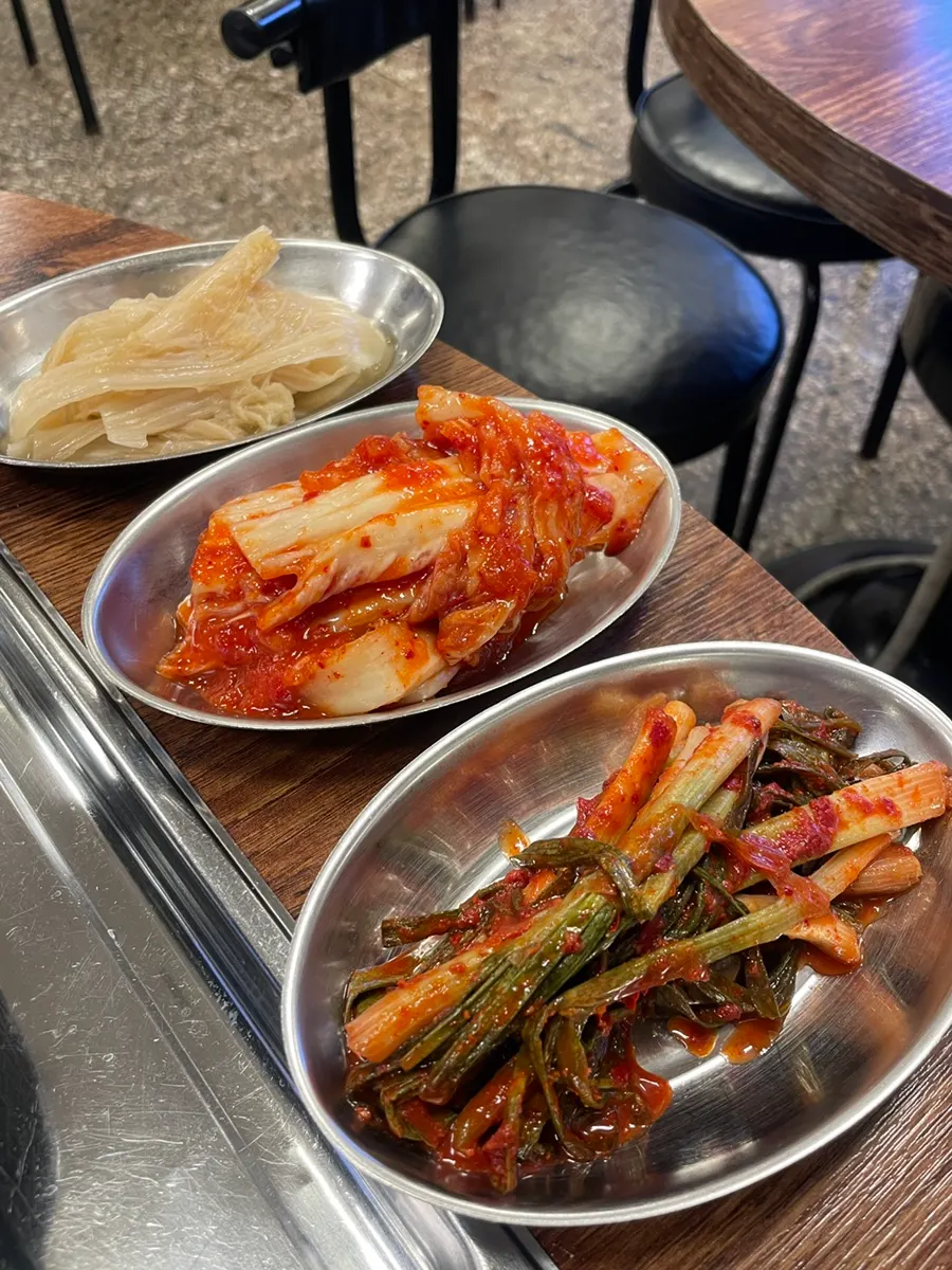 마포구이마당 기본 반찬 상차림