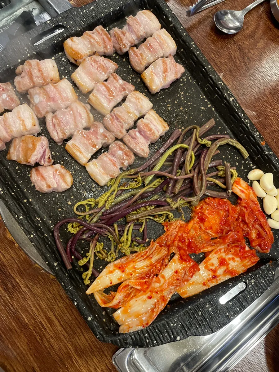 구워지는 통삼겹살 클로즈업