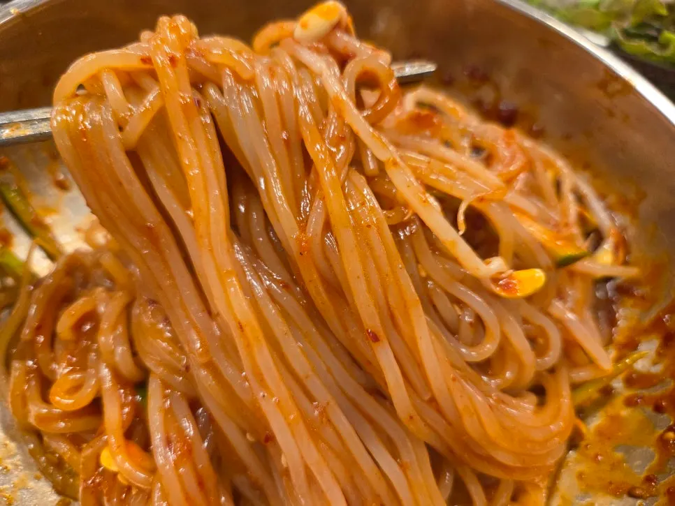 Chewy jjolmyeon noodles with sauce