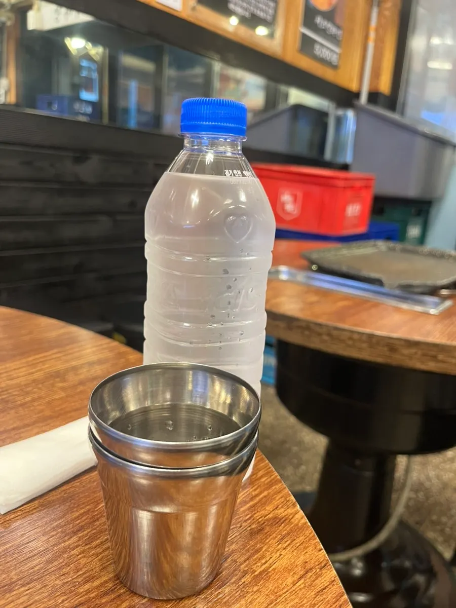 Interior tables at Mapo Gui Madang Seogyo Direct Branch