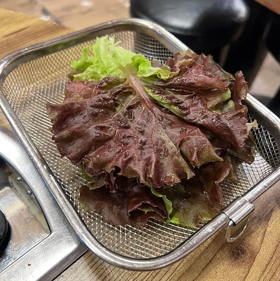 Basic side dishes and sauces at Mapo Gui Madang