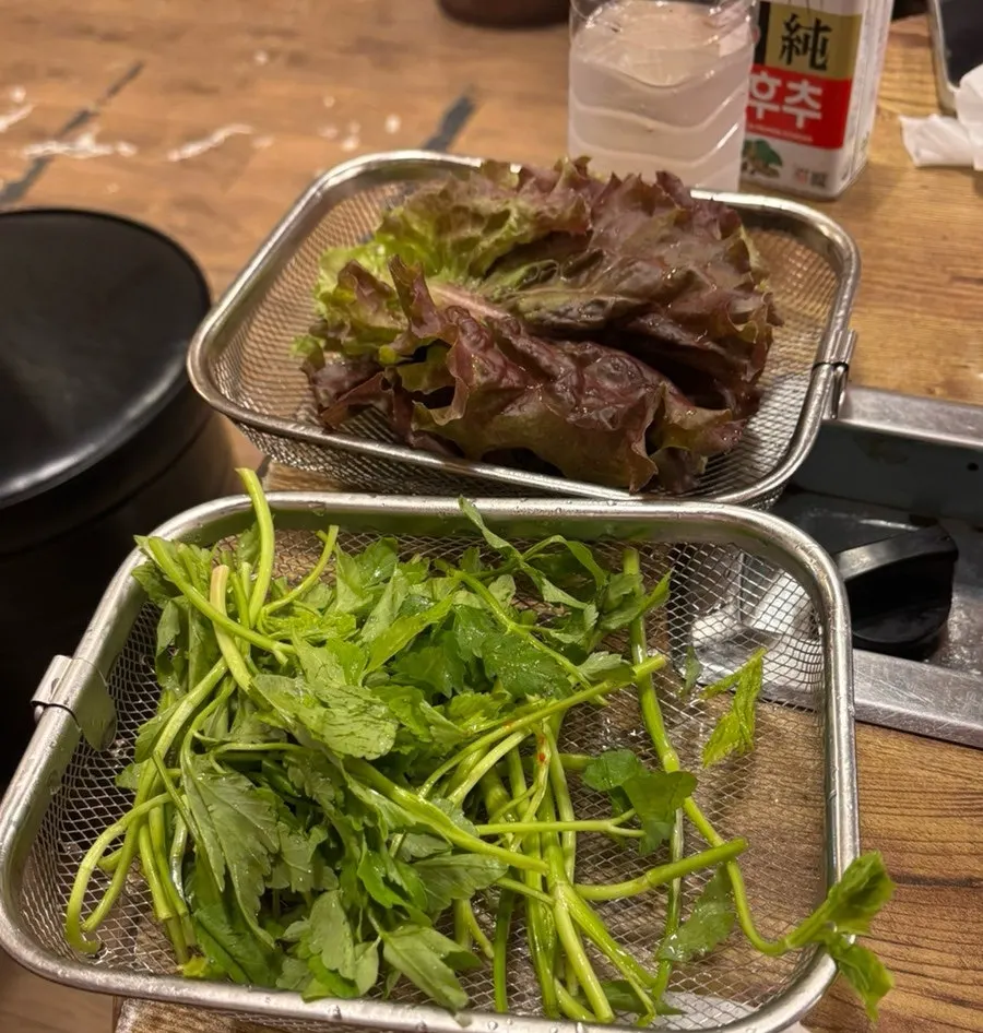 Basic vegetable side dishes served first