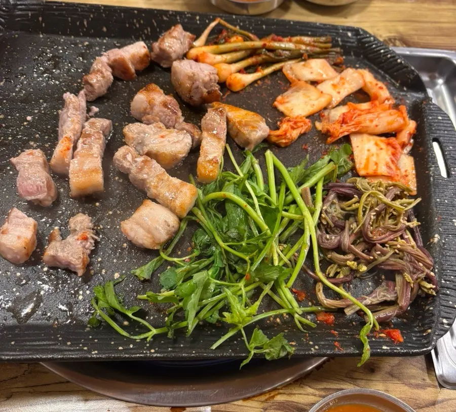 Bibim naengmyeon and doenjang jjigae ordered for dessert