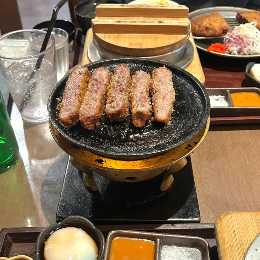 바삭하고 촉촉한 규카츠