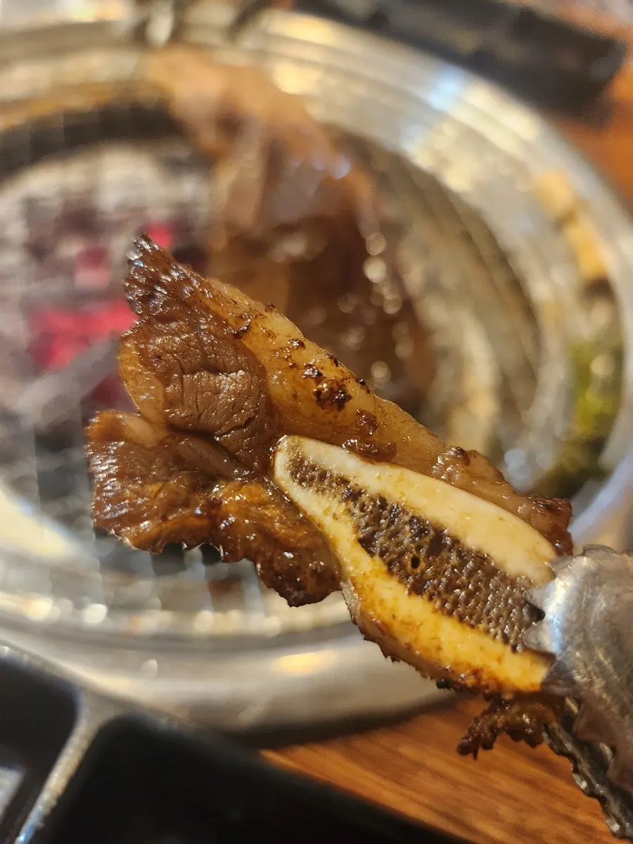 우시장회관 구운 LA양념갈비 세로 사진