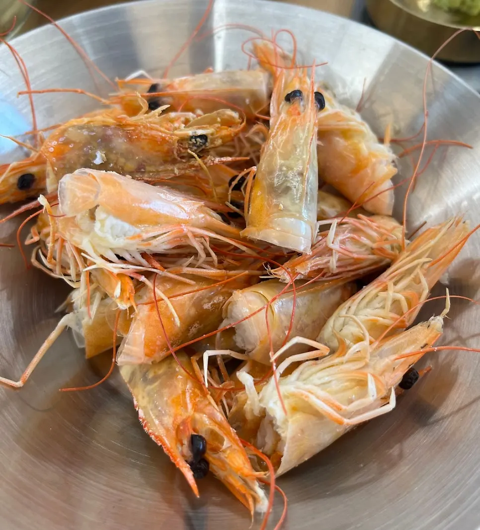 Peeled shrimp meat