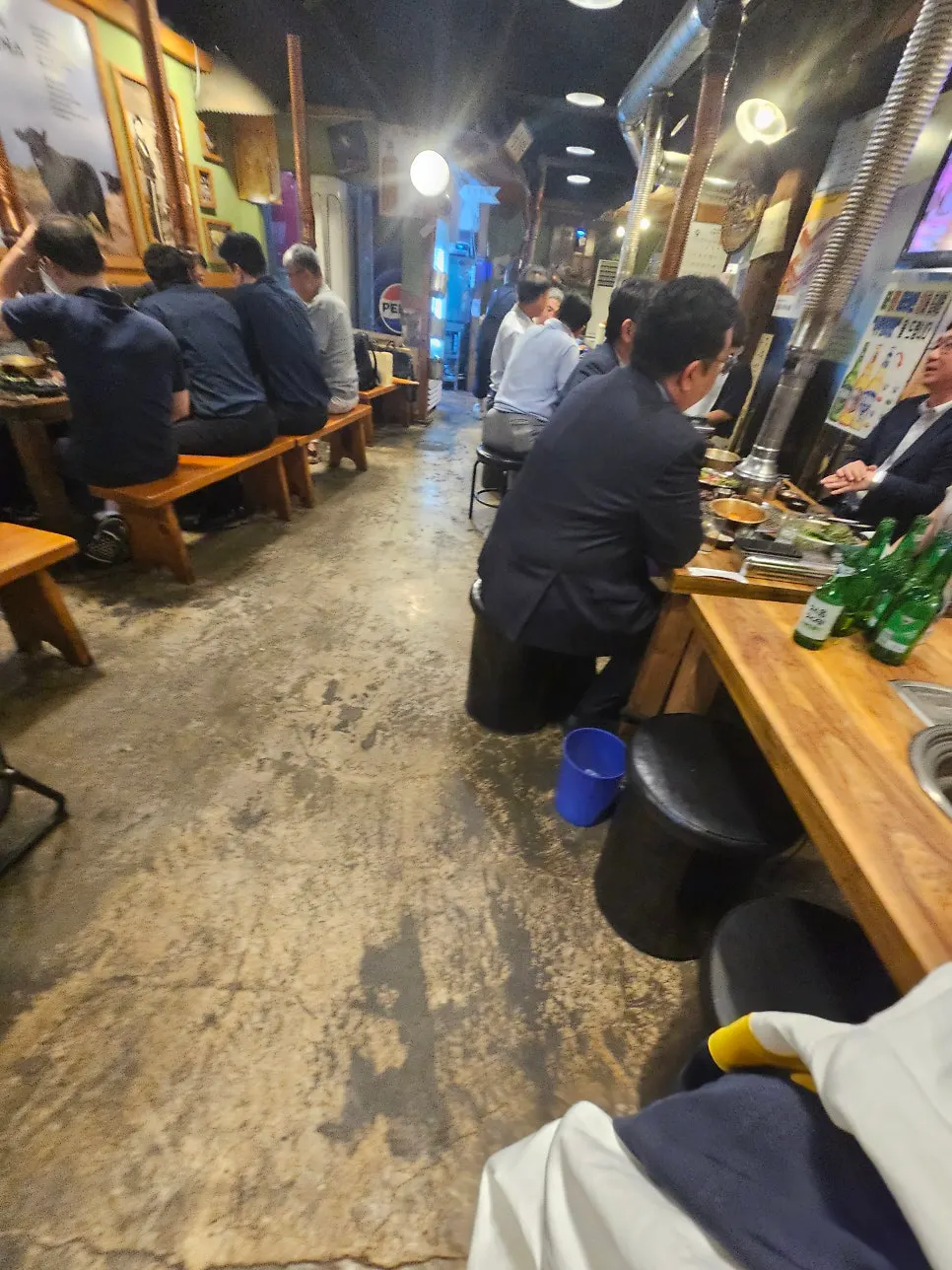 Mapo Mokjang's interior full of customers in the evening