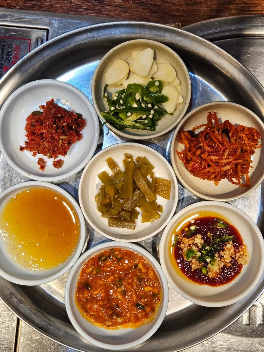국밥과 함께 나온 김치
