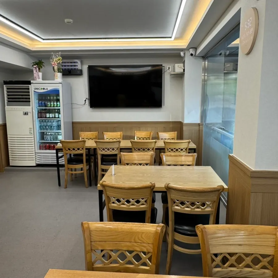 Reserved table at Jaecheoldameun Mapo Bada