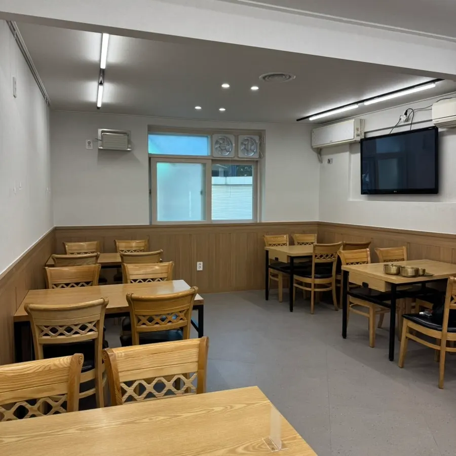 Restaurant seating suited to group dining