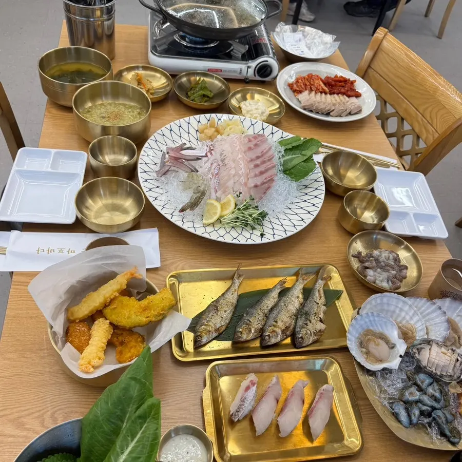 Mapo Bada Signature Feast spread