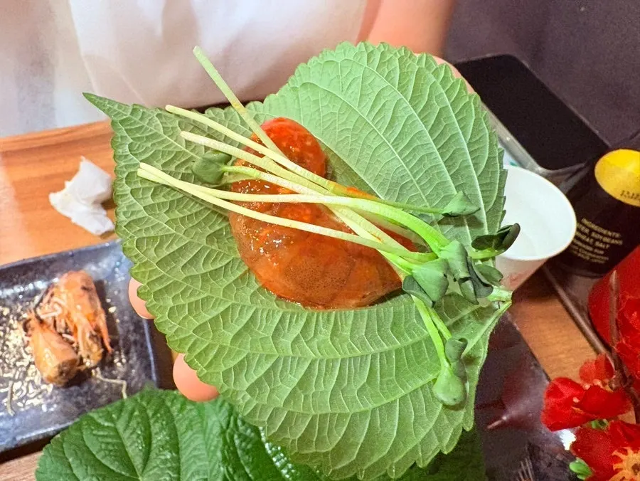 Sweet-tasting flounder sashimi with a pleasing texture