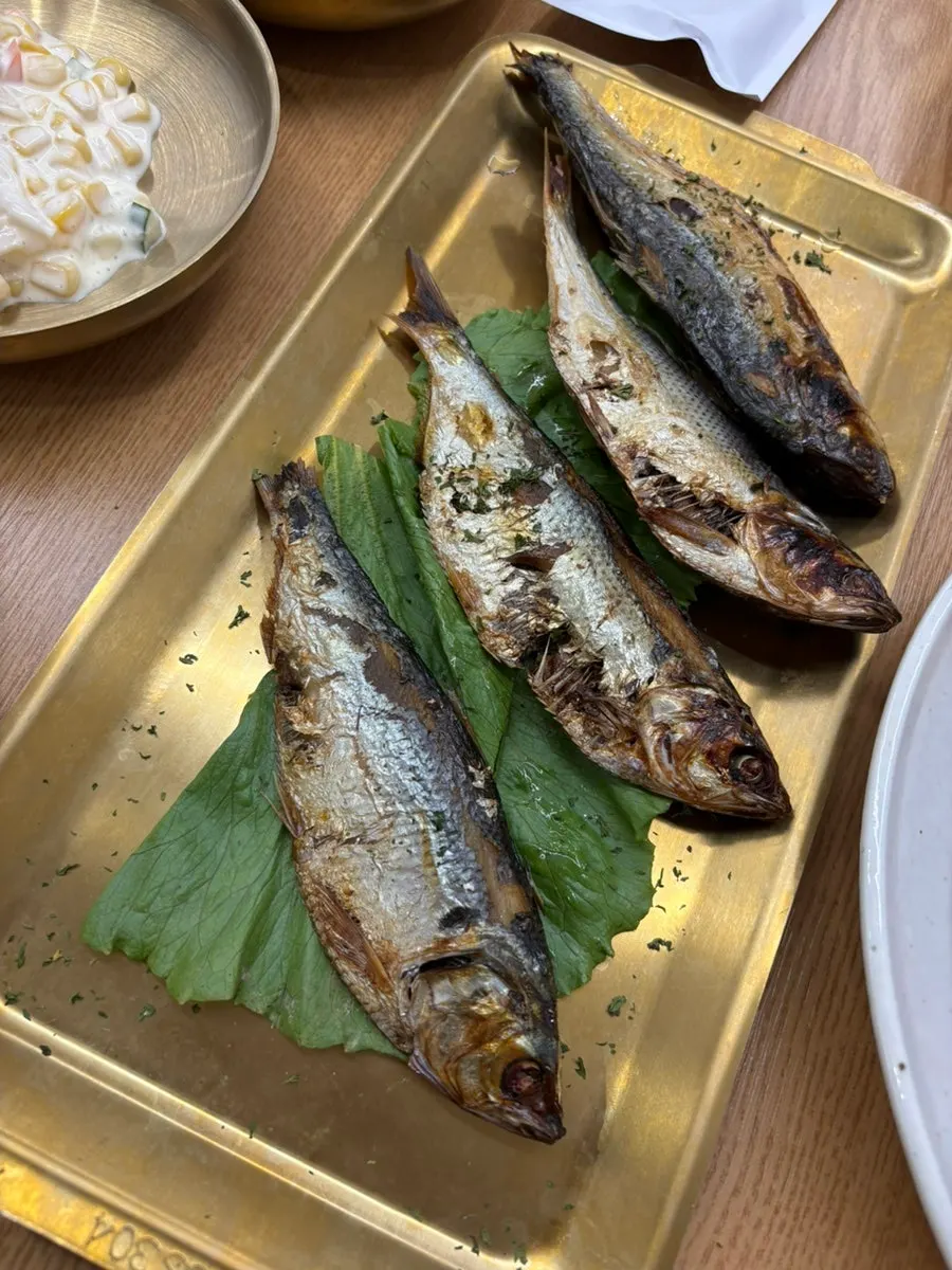 A variety of seasonal seafood to enjoy