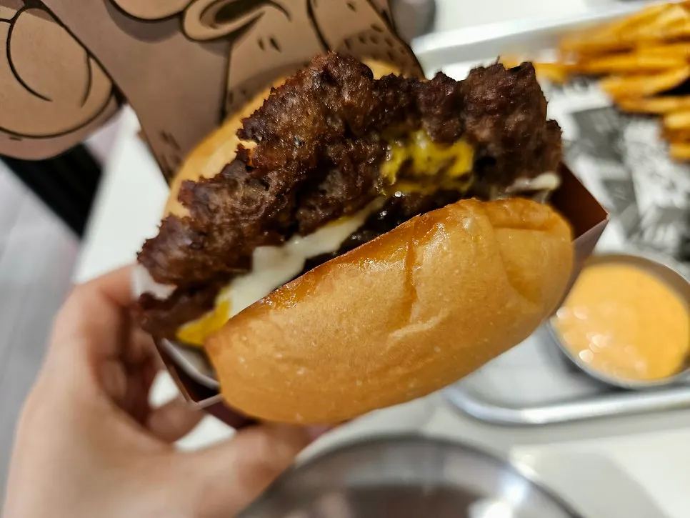보어드앤헝그리 마포 클래식치즈버거