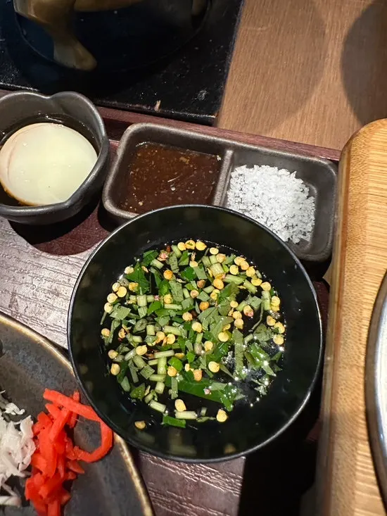 Tonkotsu and katsuobushi broths