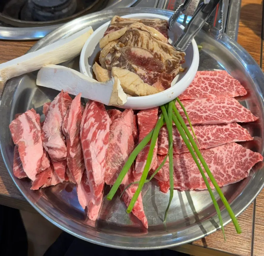 생바지락소고기국밥 한 대접