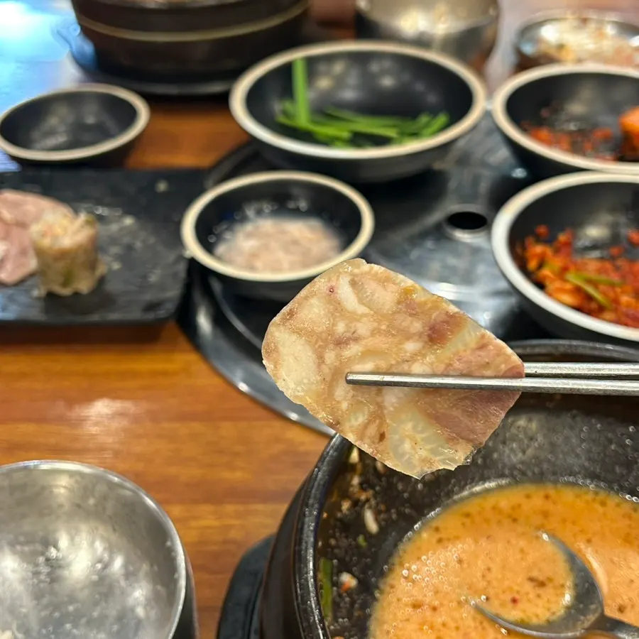 Solo Special Set table setting with gukbap, headmeat, and sundae