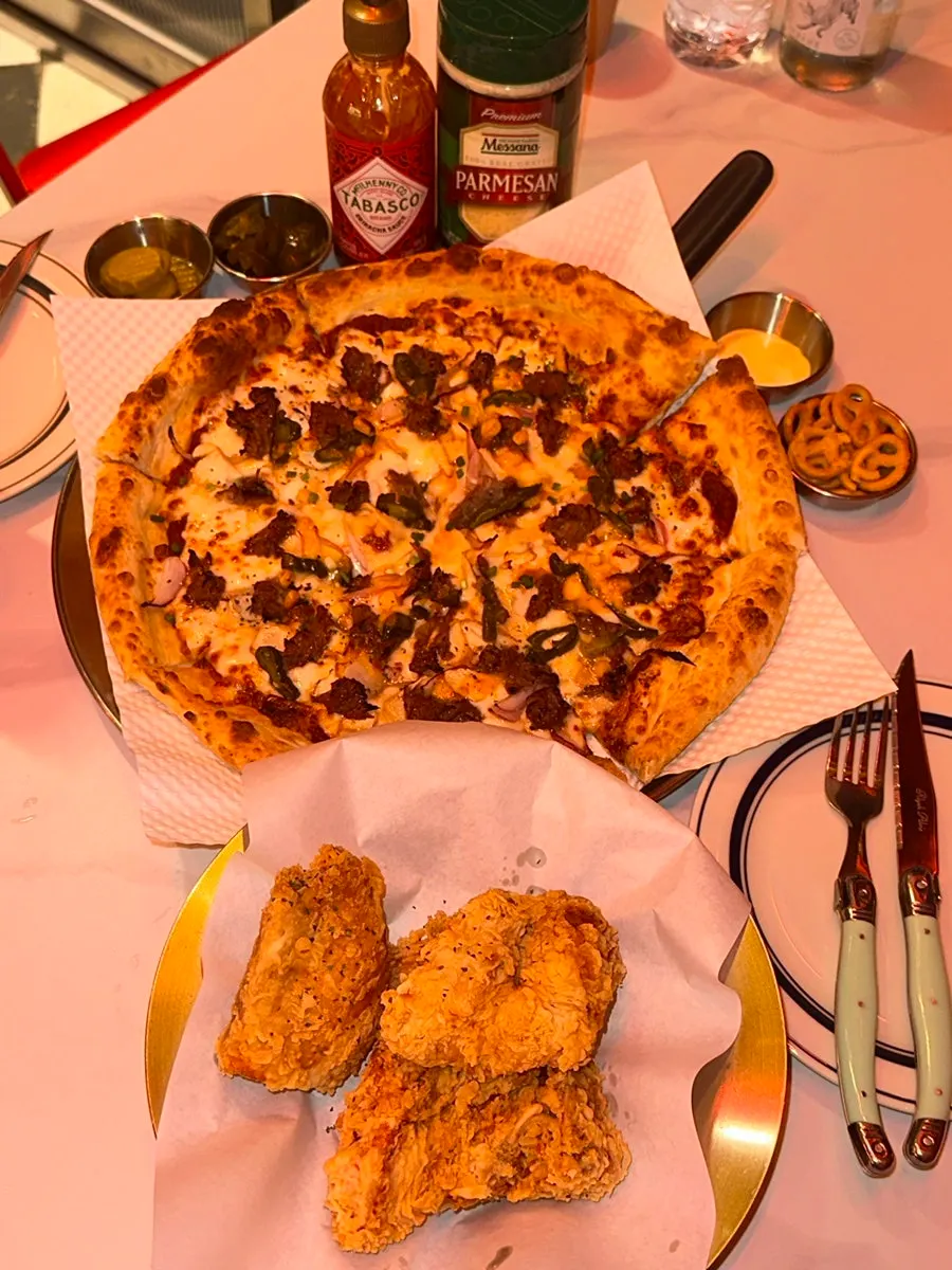 Bulgogi Premium pizza L size with half chicken