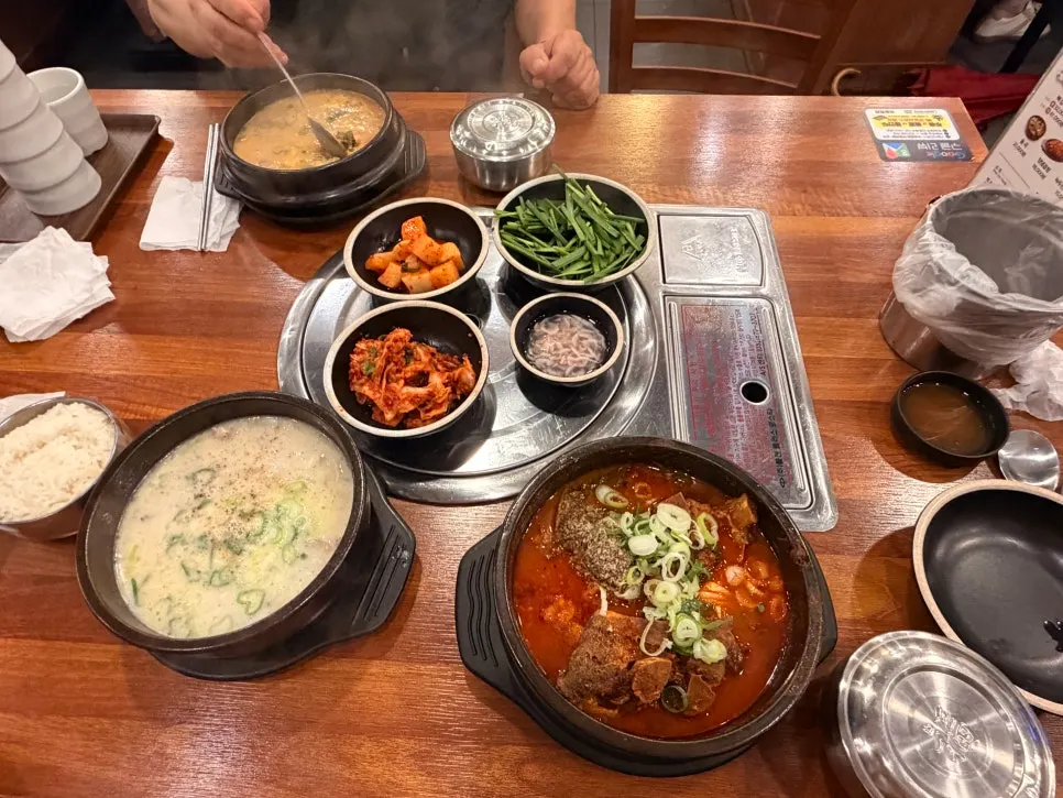 Clean-tasting kkakdugi radish kimchi
