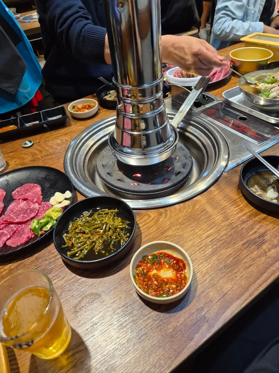 Side dishes at the self-serve bar at Usijang Hoegwan