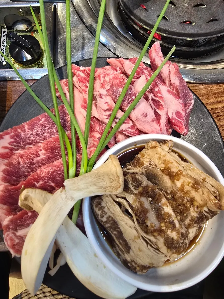 A plate of meat from the assorted beef platter at Usijang Hoegwan