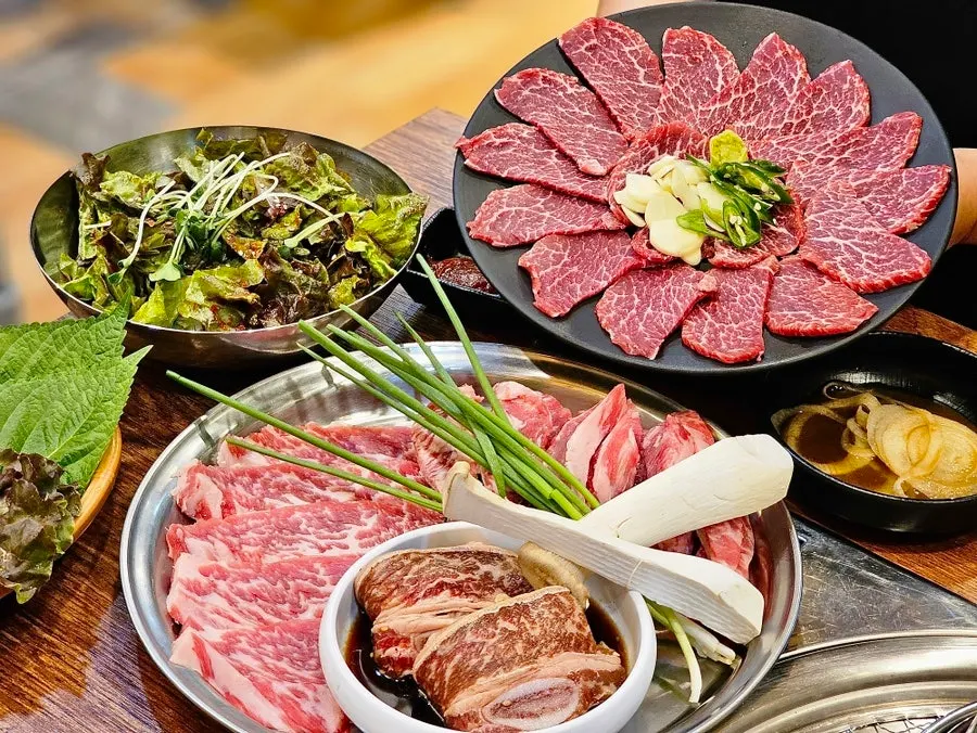 Final beef spread at Usijang Hoegwan