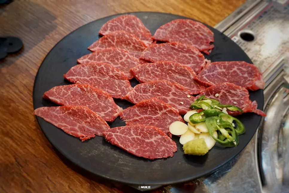 Usijang Hoegwan's beef menu shown on the tablet