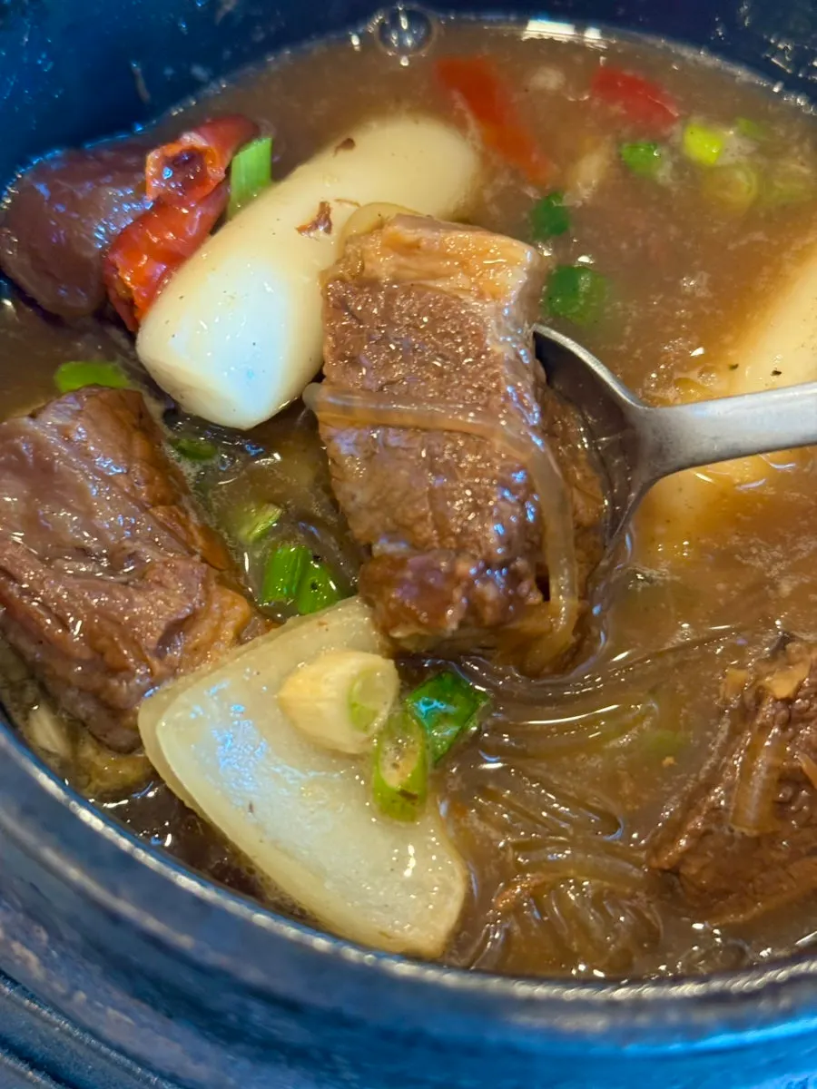 Crispy fried mak-kkas horse meat