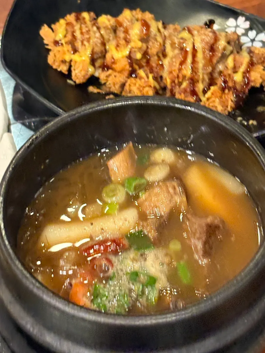 Long-simmered braised horse ribs