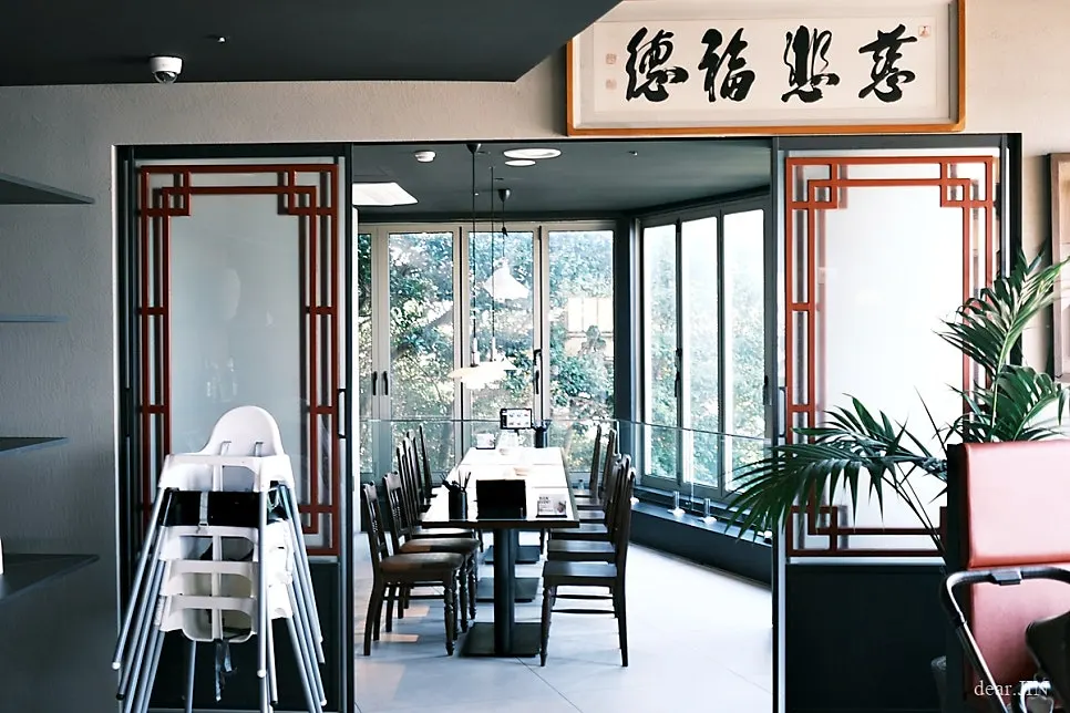 Group room seating at Bueokgan Chinese